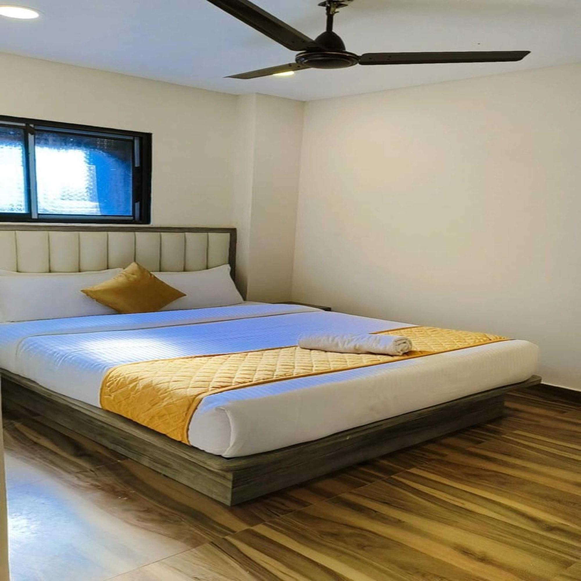 Hotel Pride Suites - Kurla West Мумбаи Экстерьер фото