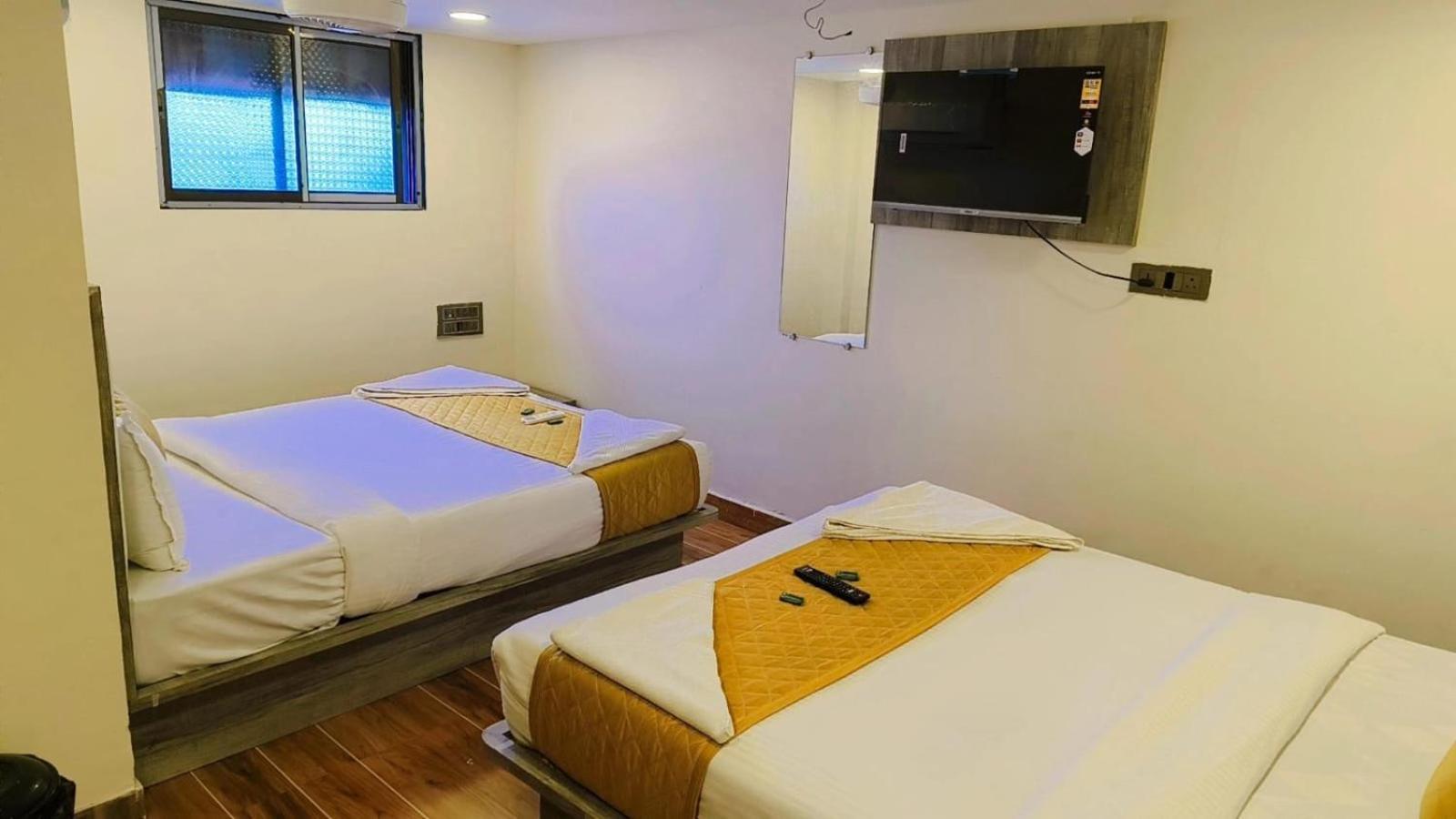 Hotel Pride Suites - Kurla West Мумбаи Экстерьер фото