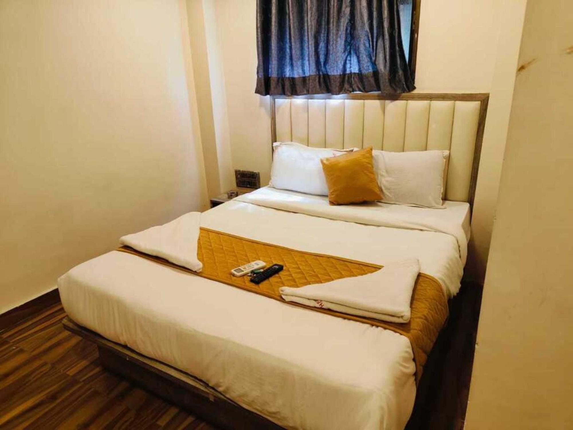 Hotel Pride Suites - Kurla West Мумбаи Экстерьер фото